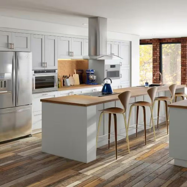 Cumberland Light Gray Shaker Assembled Base Kitchen Cabinet With a Pull Out (18 in. W x 34.5 in. H x 24 in. D)